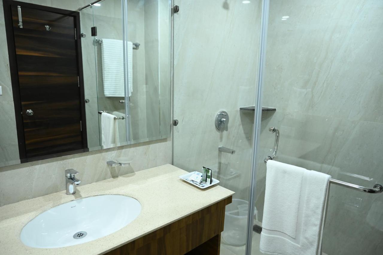 Hotel Lawrence Amritszár Kültér fotó