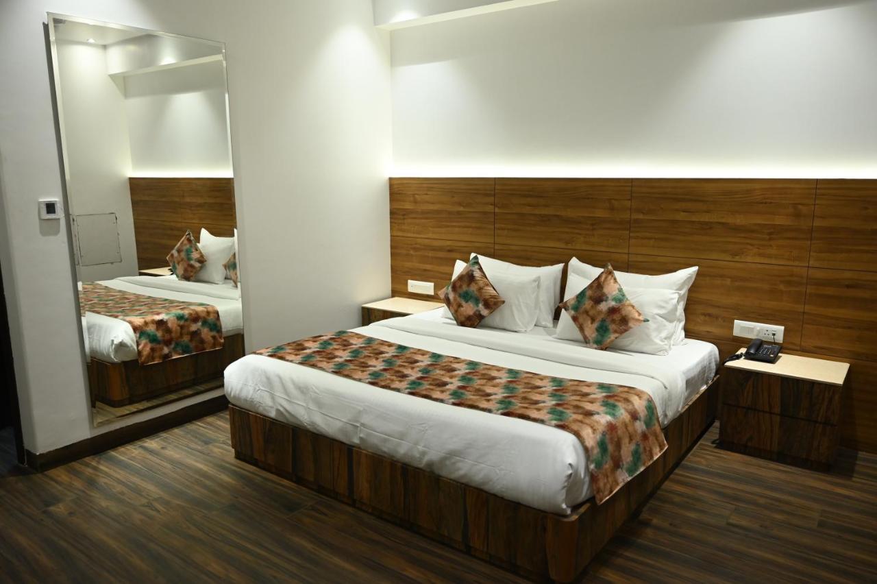 Hotel Lawrence Amritszár Kültér fotó
