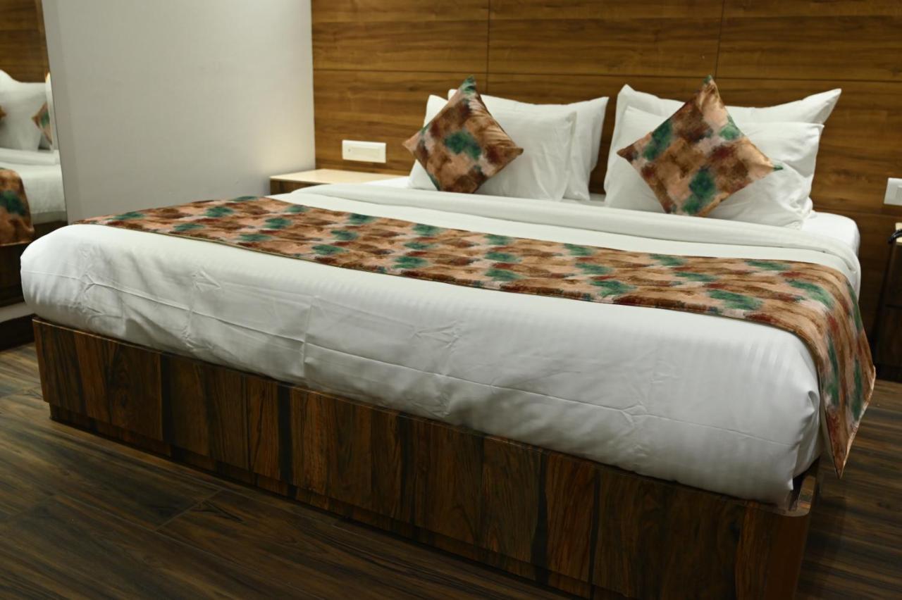Hotel Lawrence Amritszár Kültér fotó
