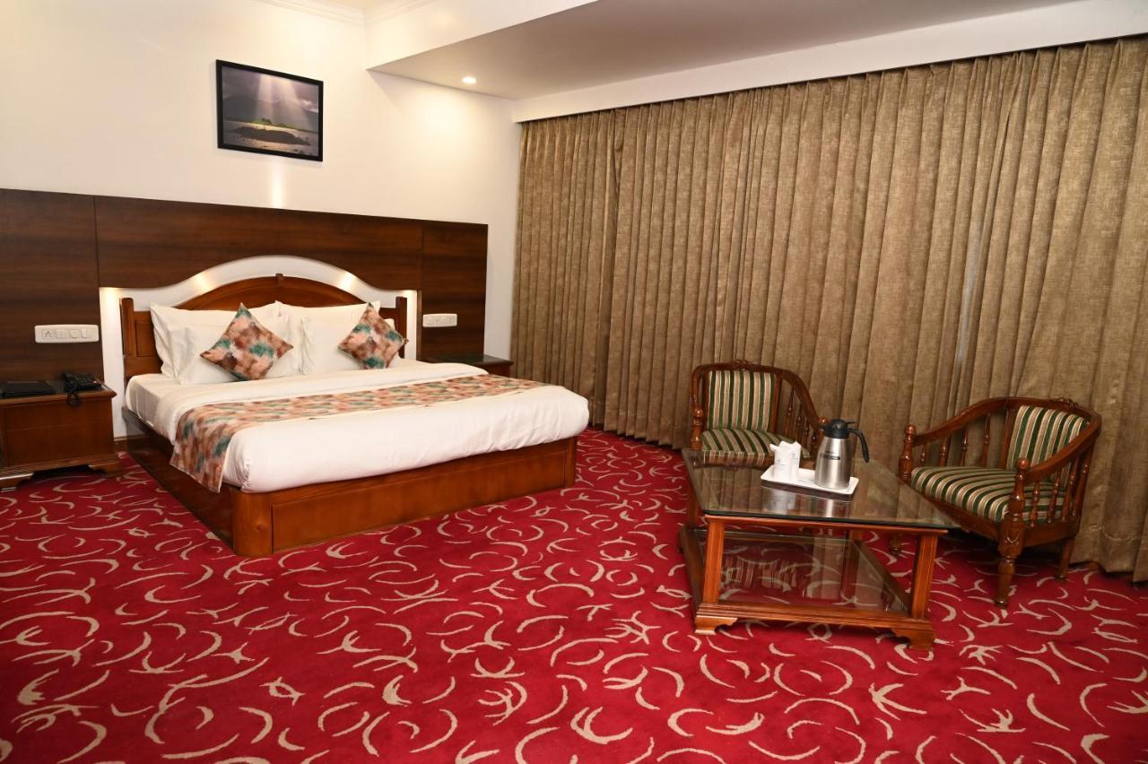 Hotel Lawrence Amritszár Kültér fotó
